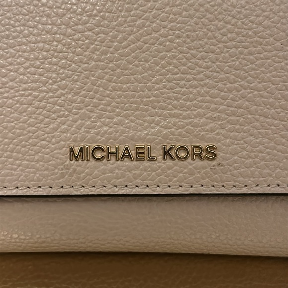 Michael Kors Leather Tri-Fold Wallet Soft Pink - Picture 4 of 4